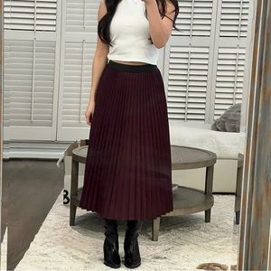 High waist pleated skirt